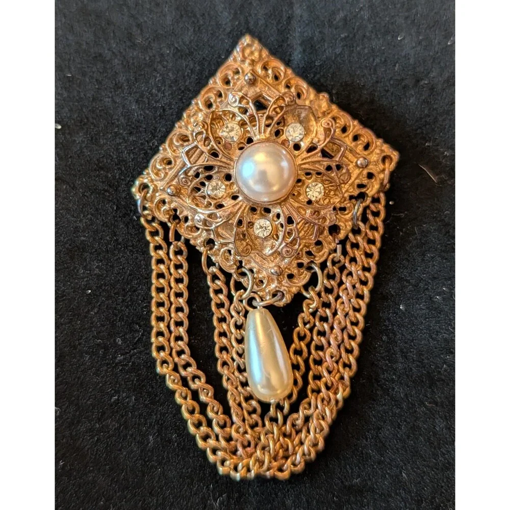 Vintage Gold Tone Filigree Dangle Brooch – Faux Pearl & Rhinestone Pin - Picture 2 of 3